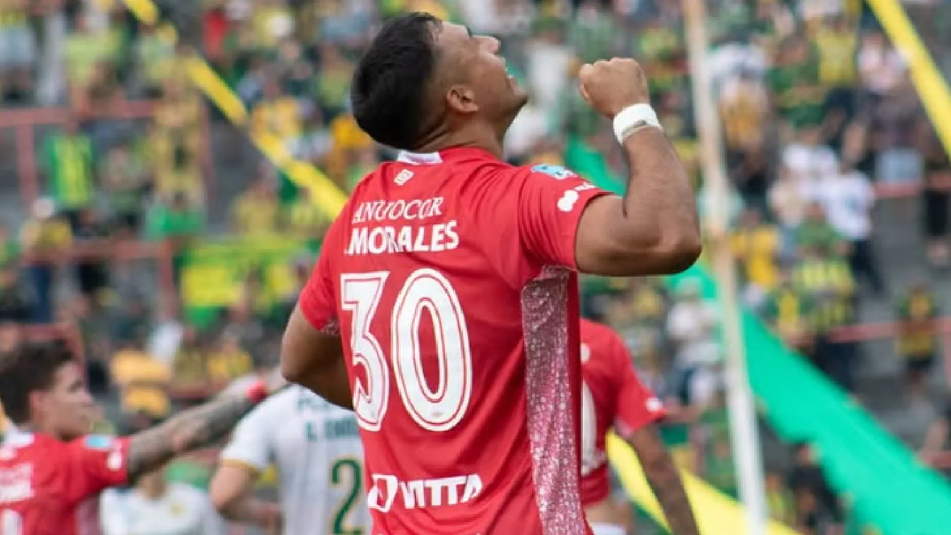 Con Bryan Cortés e Iván Morales como titularísimos, Argentinos Juniors le ganó a Banfield y pelea por la punta del campeonato (Video)