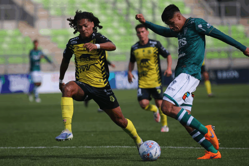 Santiago Wanderers celebró ante San Luis y sigue subiendo en la Tabla 1 image 12