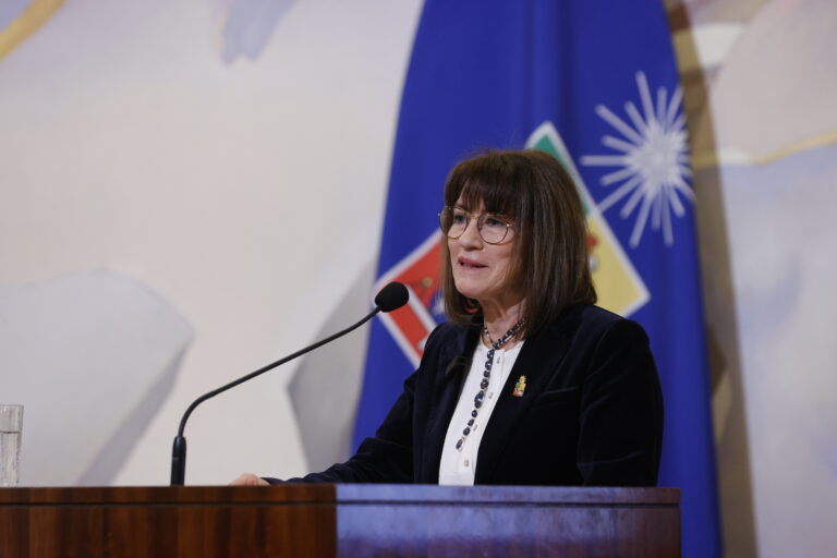 Alejandra Mizala rectora universidad de chile