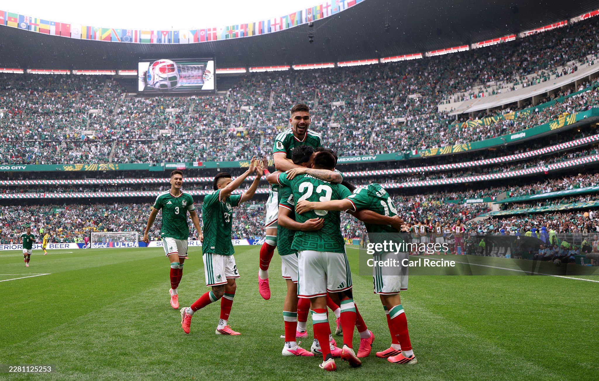 mexico celebra 2