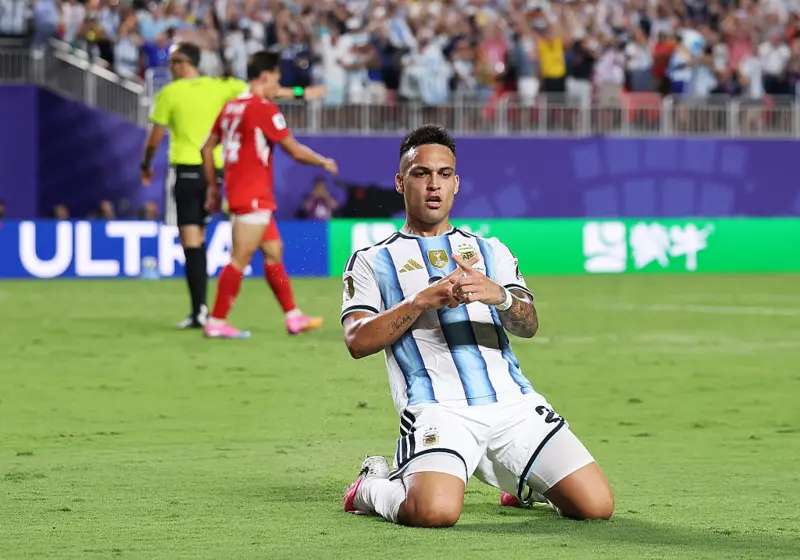 Lautaro Martínez anotó el 3 a 1 con el que Argentina venció a Suiza y clasificó a las semifinales de la Copa del Mundo 2026.