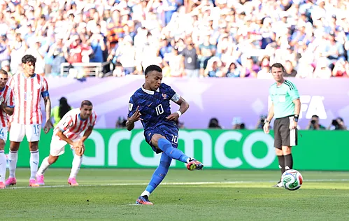mbappe penal gol paraguay