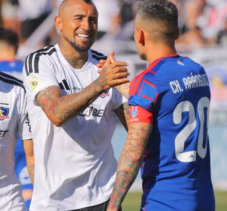 vidal aranguiz superclasico colo colo universidad de chile