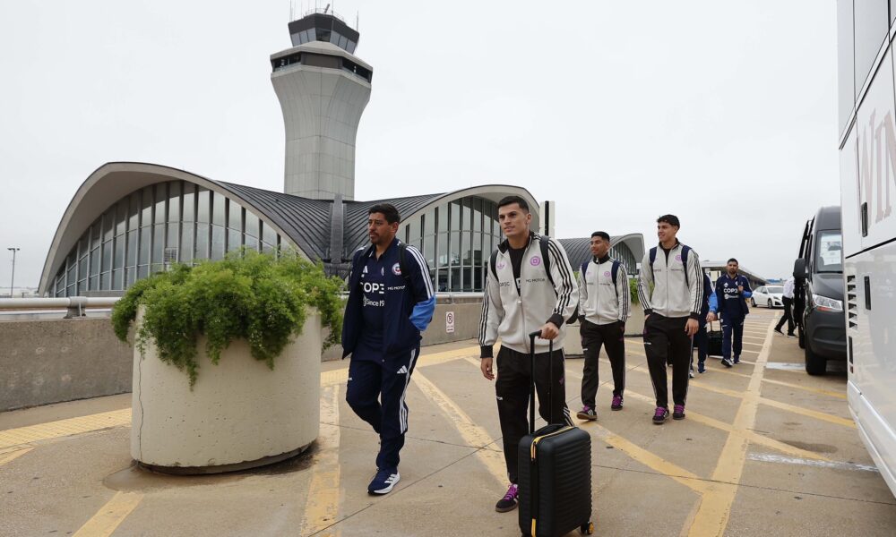 seleccion chilena aeropuerto cepeda cordova
