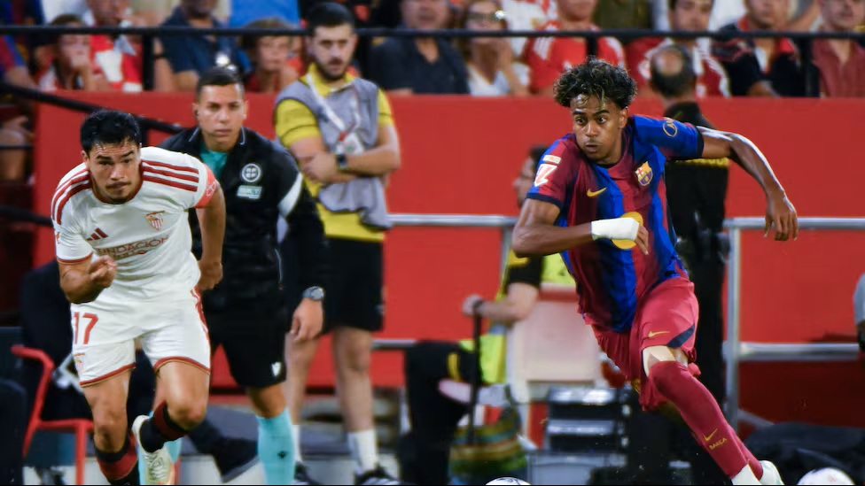 sevlla gabriel suazo barcelona lamine yamal