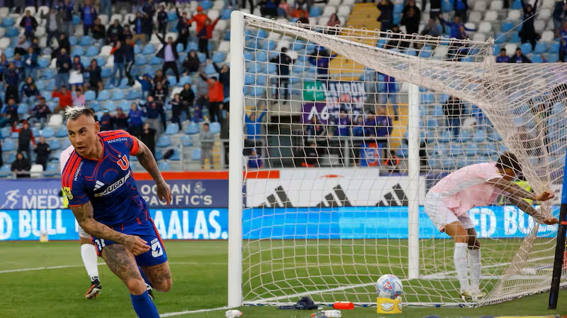 eduardo vargas gol