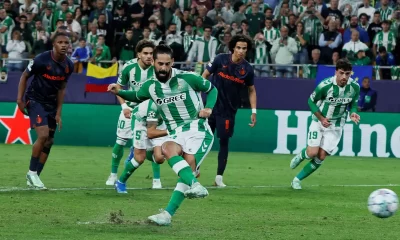 isco de penal gol del Betis